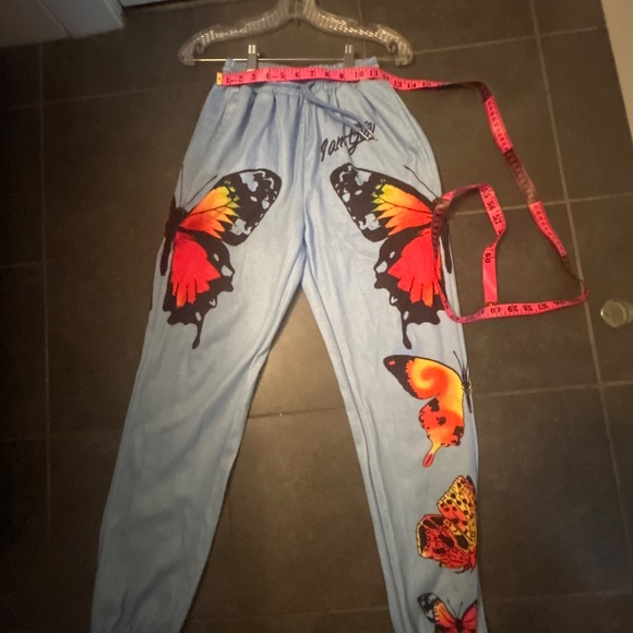 Track suit - Picture 3 of 9